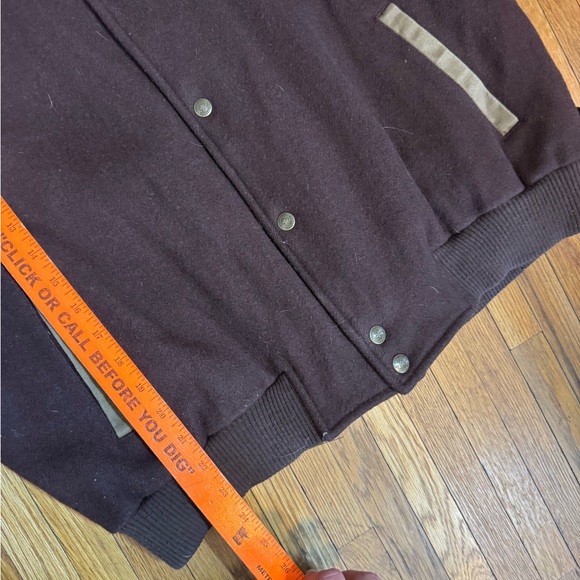 Vintage White Tail Deer Bomber Jacket - Picture 8 of 8